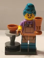 LEGO Minifigures Potter with Plant Potting Tools - Series 24 - 71037