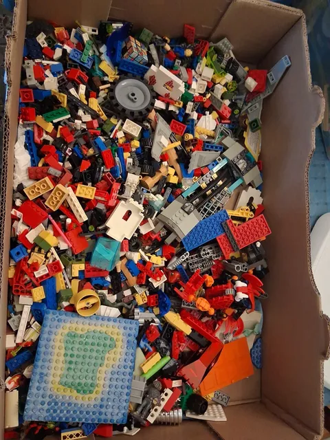 Approximately 10 Quarts Of Misc Legos