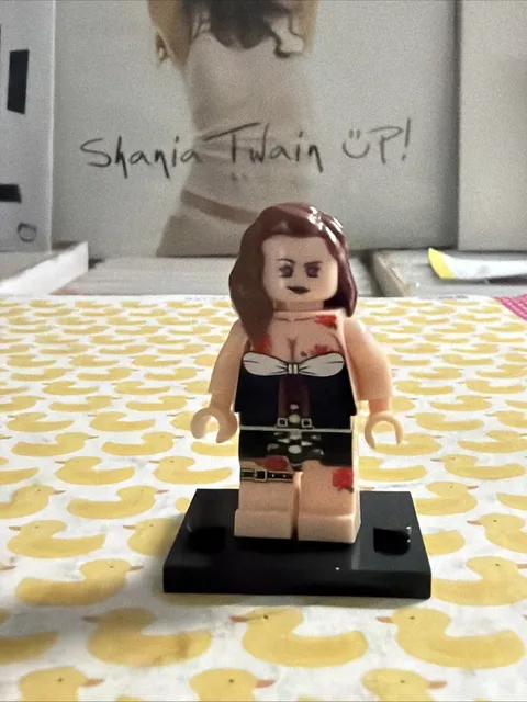 BLACK CORSET BRUNETTE ALT GIRL ROSE TATTOO SULTRY SHORT HAIR LEGO MINIFIG FIGURE