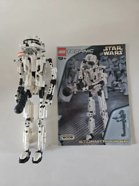 LEGO Star Wars Technic Stormtrooper 8008 With Manual Mostly Complete Used