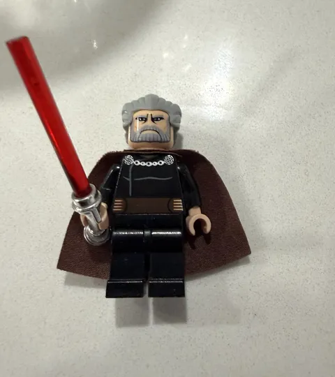 LEGO Star Wars - Count Dooku Minifigure sw0224 w/ Chrome Hilt - The Clone Wars 