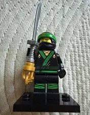 LEGO NINJAGO Green & Black Ninja Minifigure w/ Sword on Black Display Base