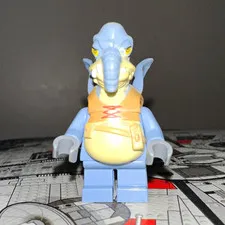 Watto - Sand Blue, Printed Head, Dark Bluish Gray Hands SW0325 from set 7962.