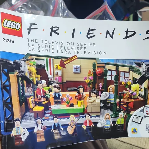 Complete Build No Mini Figs LEGO Ideas Friends 21319 TV Series W/ Instructions