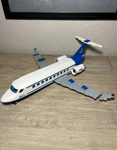 LEGO City 3181 Passenger Plane with Pilot Incomplete Retired Airport Set