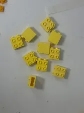 LEGO , Modified 1 x 2 x  1 2/3 with Studs on Side 22885-BRIGHT YELLOW qty 10