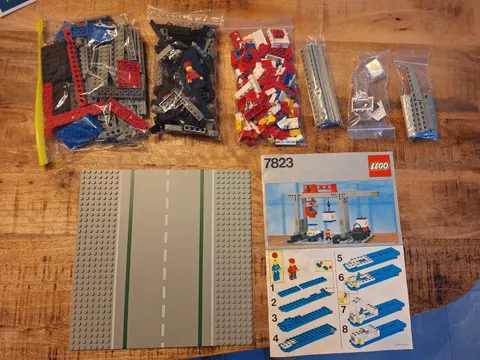 Vintage Lego Town set 7823 Container Crane Depot complete + instructions 1986
