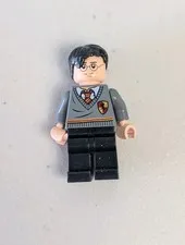 LEGO Harry Potter Minifigure Dark Gray Gryffindor Uniform Tousled Hair