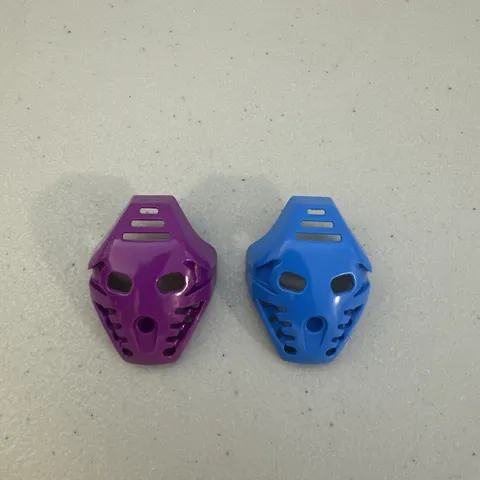 LEGO BIONICLE PAKARI Purple Blue Lot Of 2 KANOHI MASK 32566 (2001)