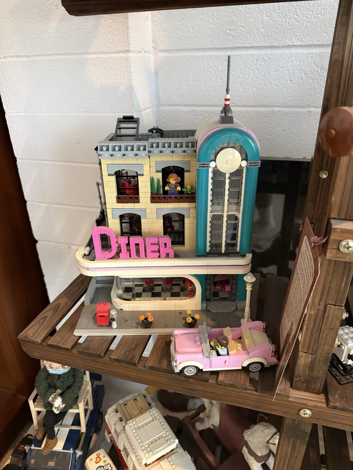 LEGO CREATOR: Downtown Diner (10260) -used with box and manual