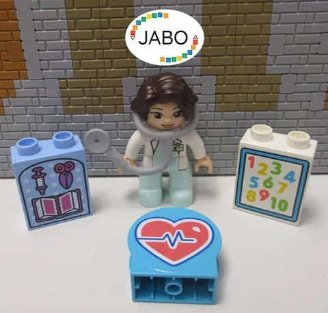 (J 10) Lego Duplo figure female doctor with motif bricks