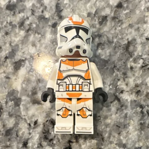 LEGO Star Wars Clone Trooper Minifigure White & Orange Armor with Helmet
