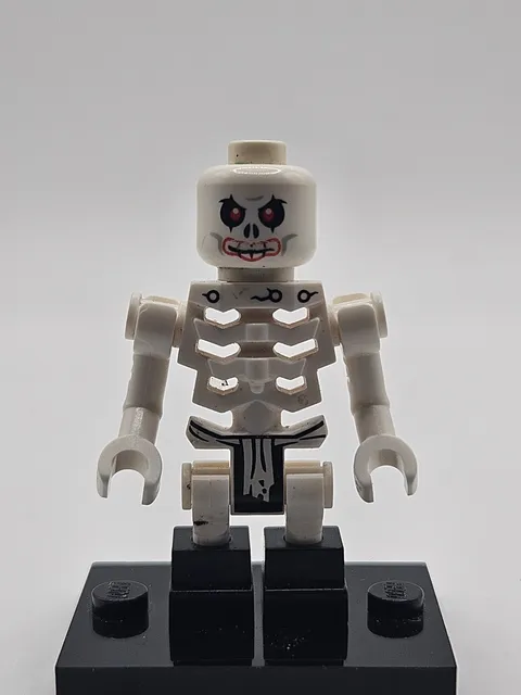 Lego Ninjago NJO0008 Bonezai Skulkin Vertical Grip Hands Skeleton Minifigure NEW