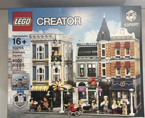 LEGO Creator Expert Assembly Square 10255 New Sealed Retired Modular Building