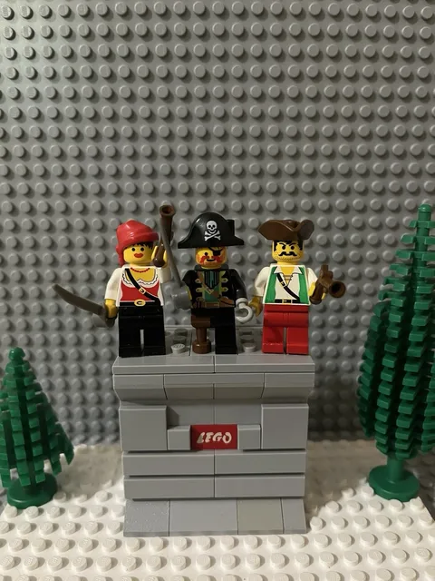 LEGO Pirates Minifigure Lot Crew From 6250 Cross Bone Clipper pi055 pi057 pi049