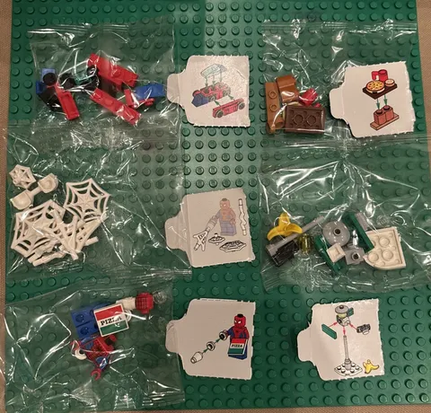 LEGO Spider-man Pizza Delivery minifigure 76293 Advent + Accessories!