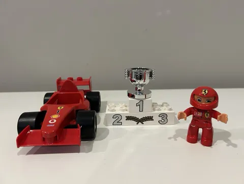 LEGO DUPLO 4693  Ferrari F1 Race Car Driver Trophy Podium Complete Set