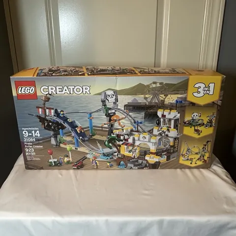 LEGO Creator Pirate Roller Coaster 31084 923pc 3-in-1 Pirates BOX IS DAMAGED 