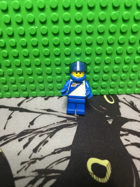 Lego Space Minifigure SP014 Futuron Blue