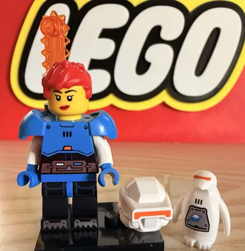Lego CMF Series 26 Ice Planet Explorer Minifigure With Accessories