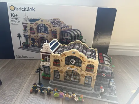 LEGO Brick Cross 910034 COMPLETE 1 Minifigure Swapped (train Tracks Included)