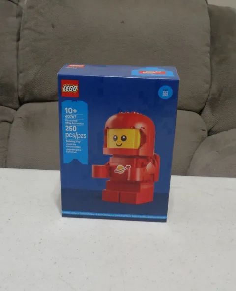 Lego 40767 Up-Scaled Baby Astronaut - Limited GWP- FREE SHIPPING