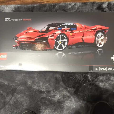 LEGO Technic Ferrari Daytona SP3 42143 Display Set 3778pcs 18+ Boxed
