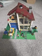 Lego 31012 Creator Family House Set w/ Minifigures & Manuals READ!