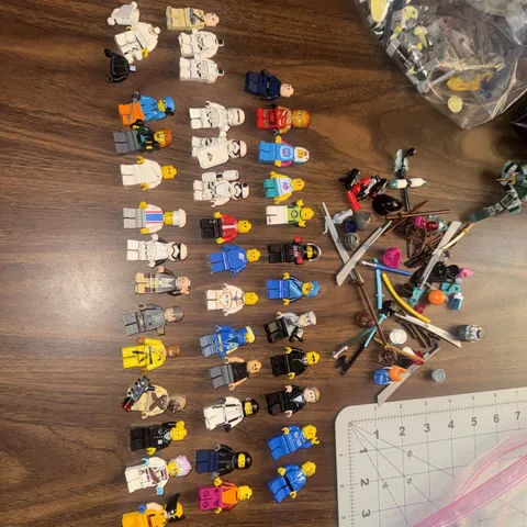 Lot Of Legos And Figs 7.9Lbs Random Legos