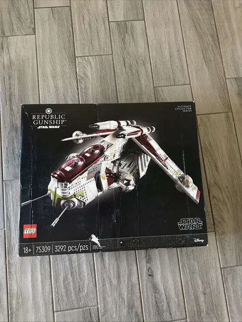 LEGO Star Wars: Republic Gunship (75309) Box Wear