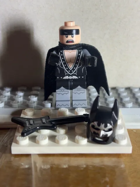 LEGO GLAM METAL BATMAN MINIFIG 71017 Guitar Heavy Metal Movie Series 1 Rock