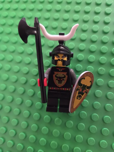 LEGO CAS046 Cedric The Bull Minifigure Castle Knights Kingdom W/ Shield Weapon