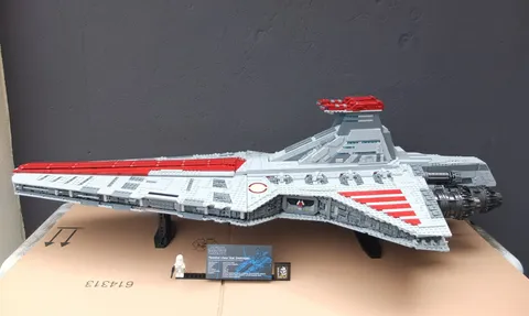 Lego Star Wars Venator Destroyer 75367 Glued Have a Look!!!