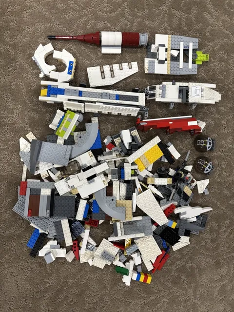 LEGO Star Wars: Republic Attack Gunship #7676 No Minifigures!  Parts Only As Is