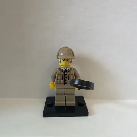 Lego CMF 8805 Series 5 Minifigure Sherlock Holmes Detective Retired Rare
