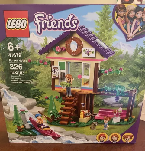 LEGO Friends Forest House 41679 InComplete Set 326 Pieces 6+ Missing 1 Shirt