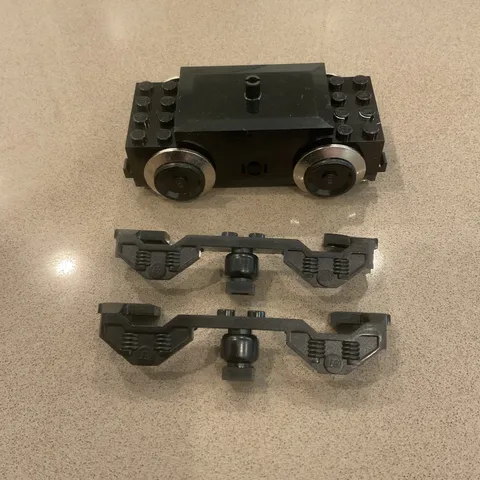 Lego Train 9V Motor with Metal Wheels Decorative Sides 590 Vintage