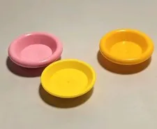 LEGO Lot of 3 Bright Yellow And Pink Plates Food Accessory Minifig