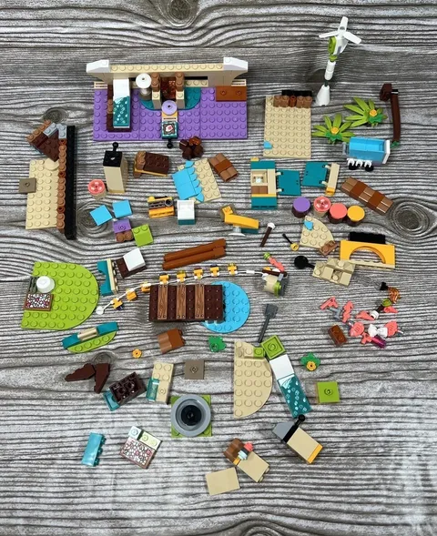 LEGO Friends Parts & Pieces Loose Bulk Lot Approximately 10.3 Ounces