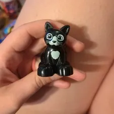 VINTAGE LEGO DUPLO BLACK WITH WHITE KITTEN CAT FIGURE