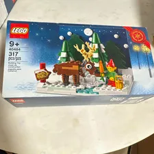 LEGO Seasonal: Santa's Front Yard (40484) 317 pcs Age 9+ Limited Retired