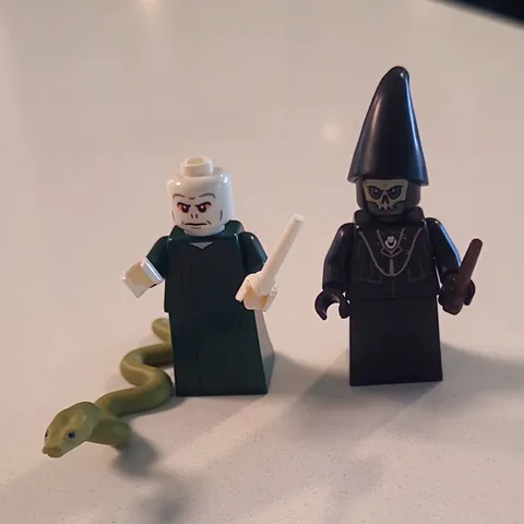 LEGO Harry Potter Lord Voldemort Minifigure w/ Snake hp005 4705 2002