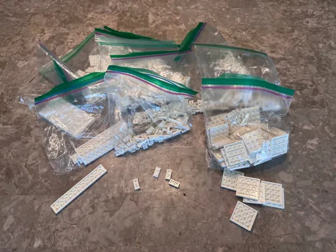 LEGO Huge White Plate Parts Lot (460+ Pieces) 3031 3023 2445 3028 33909 , More!