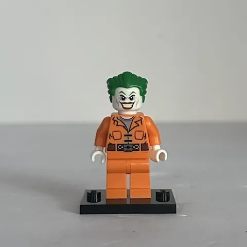 LEGO Batman Minifig sh0061 - The Joker - Scratches Head & Torso/No Cracks