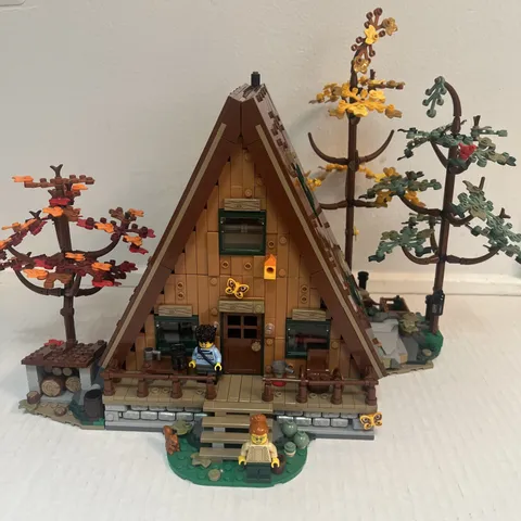 LEGO Ideas: 21338 A-Frame Cabin (Used) READ