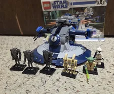 LEGO Star Wars Clone Wars Armored Assault Tank AAT 8018 407pcs Yoda Complete
