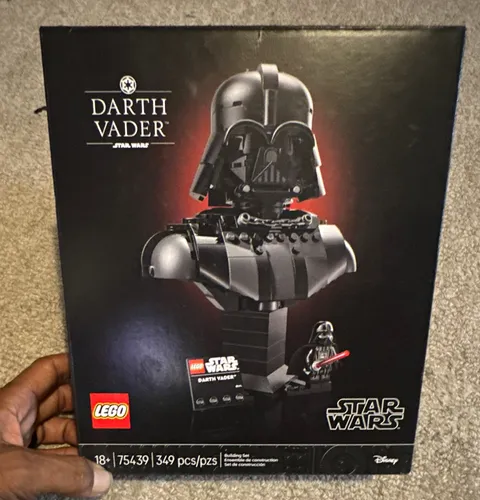 LEGO Star Wars Darth Vader Bust 75439 349pcs 18+ Display Stand Included