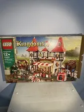 LEGO 10223: Kingdoms Joust(Box Open & Damaged)(Bags Good Condition Still Sealed)