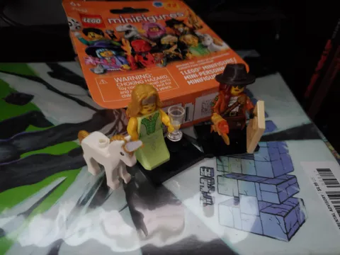 lego minifigures lot Series 29 Unicorn Princess And Pirate Huntress