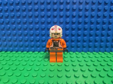 LEGO Luke Skywalker Minifigure Pilot X-Wing Star Wars 8129 9493 sw0295 CMF Lot 